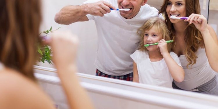 tips anak rajin menyikat gigi